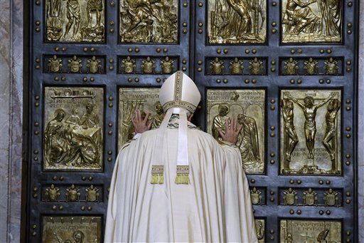 What are the main differences between the Eastern (Orthodox) and Western (Catholic) churches?